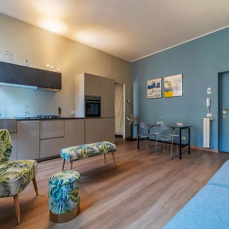 Vittorio Emanuele Cozy Flat רומא