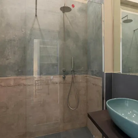 Vittorio Emanuele Cozy Flat * רומא