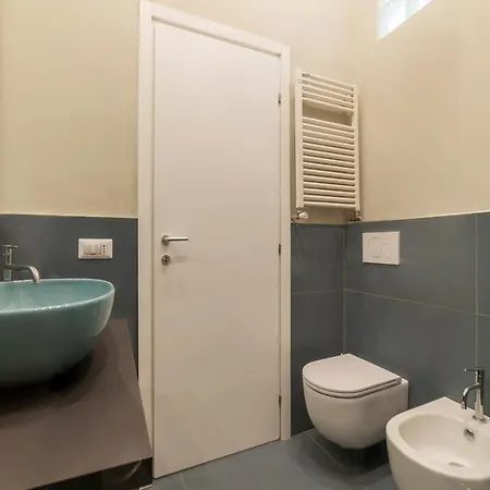 Vittorio Emanuele Cozy Flat רומא